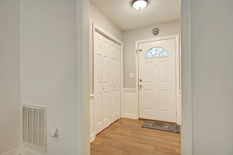 412 Indian Dr, Summerville, SC 29483