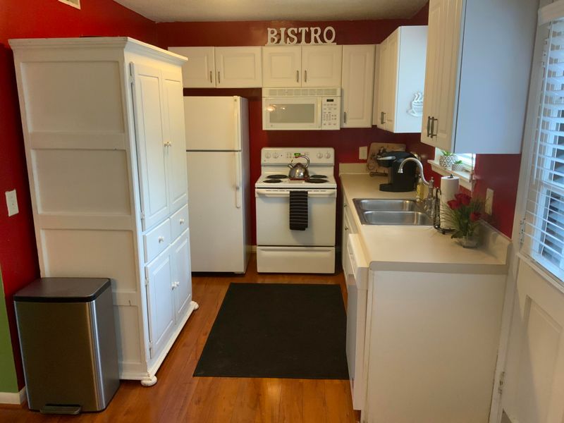 415 Parkdale Dr #16-D, Charleston, SC 29414