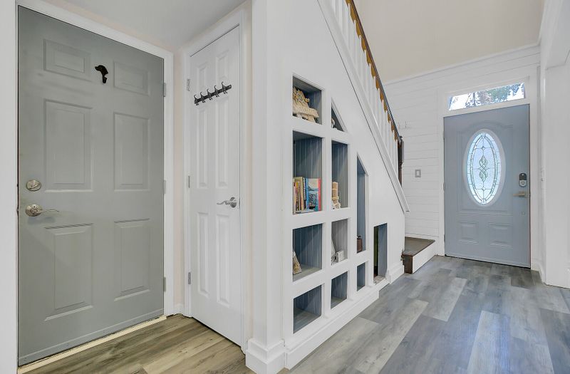 2110 Country Manor Dr, Mount Pleasant, SC 29466