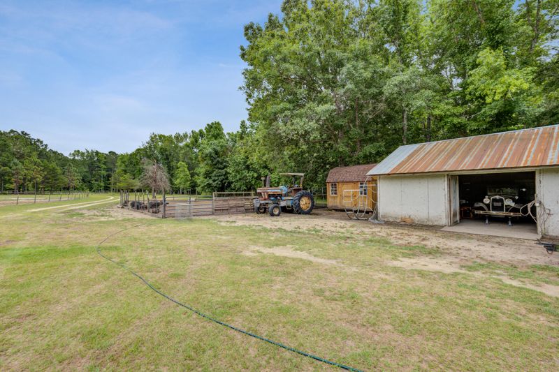 996 Fauling Rd, Saint Stephen, SC 29479