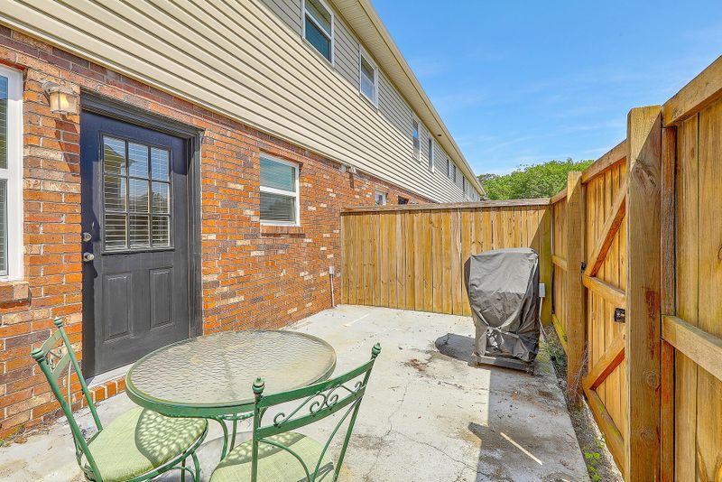 415 Parkdale Dr #10-F, Charleston, SC 29414
