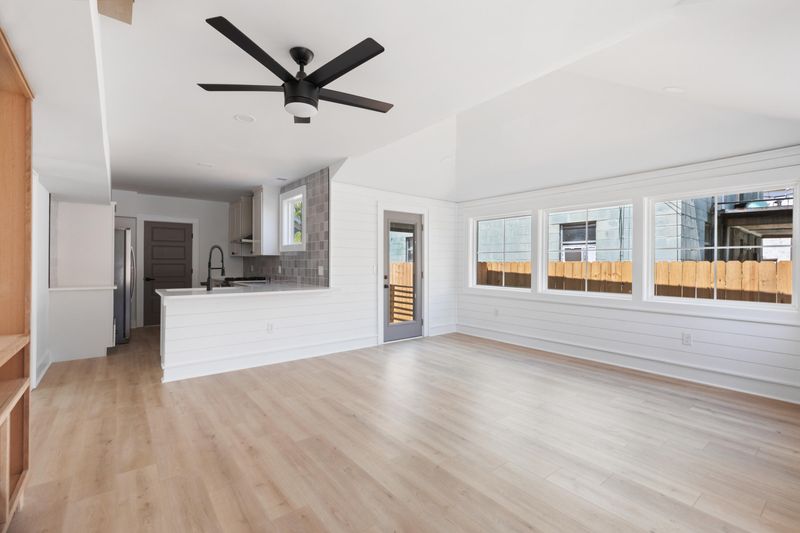 48 Simons St, Charleston, SC 29403