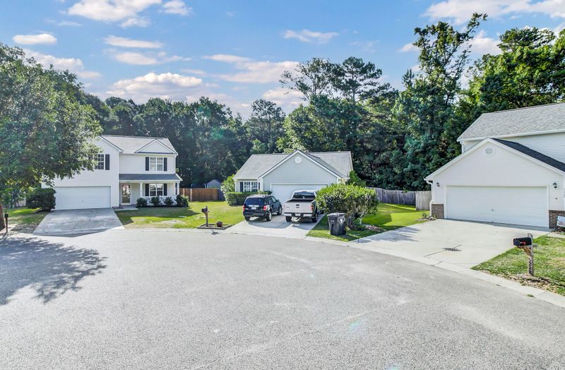 5221 Carlisle Ct, Summerville, SC 29485