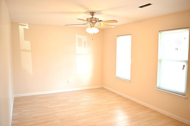 613 Temple Rd, Ladson, SC 29456