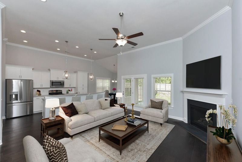 308 Fiddleback Dr, Summerville, SC 29486