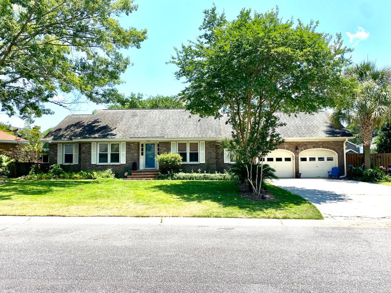 1991 Hepplewhite St, Charleston, SC 29414