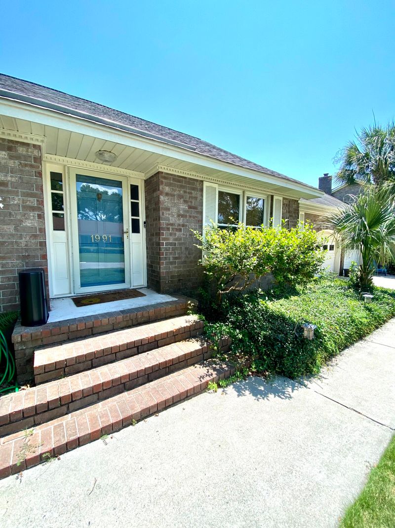1991 Hepplewhite St, Charleston, SC 29414