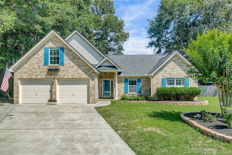 126 Winslow Ln, Summerville, SC 29485