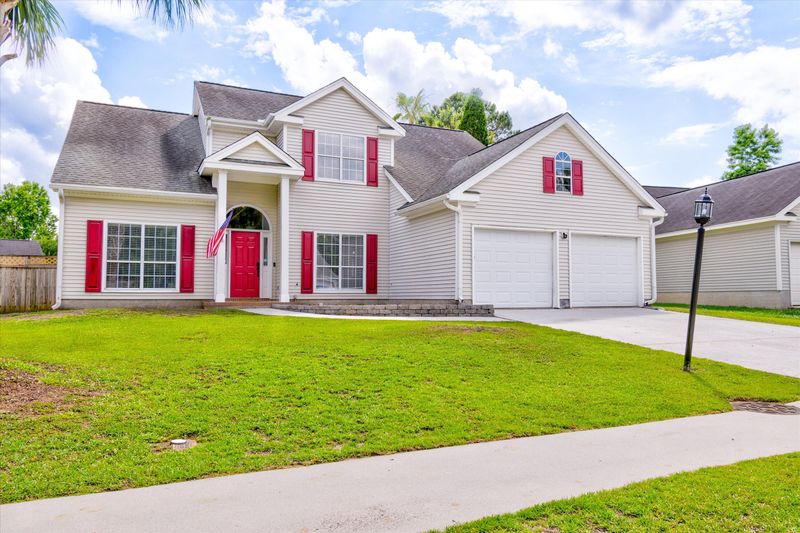 105 Durrell Ct, Goose Creek, SC 29445