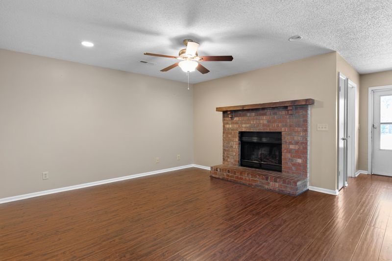 405 Erskine St #A, Ladson, SC 29456