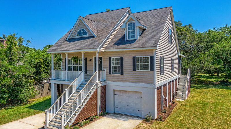 1088 Harbor View Rd, Charleston, SC 29412