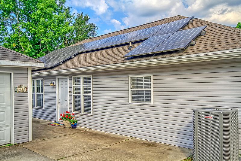 8685 Elsinore Ct, North Charleston, SC 29406