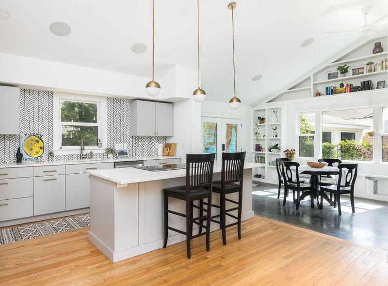 1712 Wappoo Dr, Charleston, SC 29407