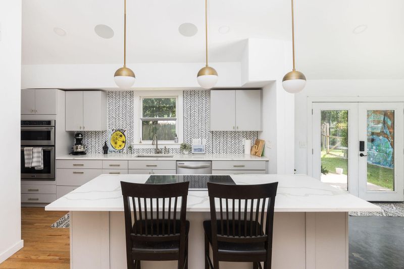 1712 Wappoo Dr, Charleston, SC 29407