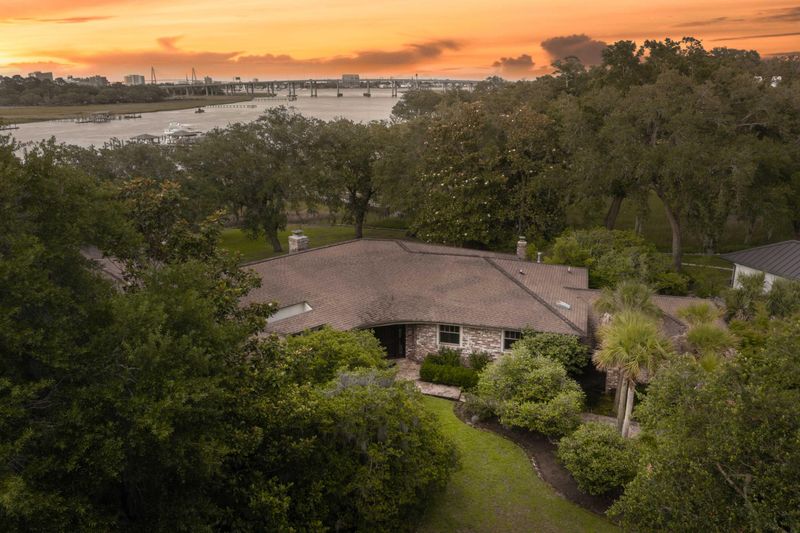 12 Country Club Dr, Charleston, SC 29412