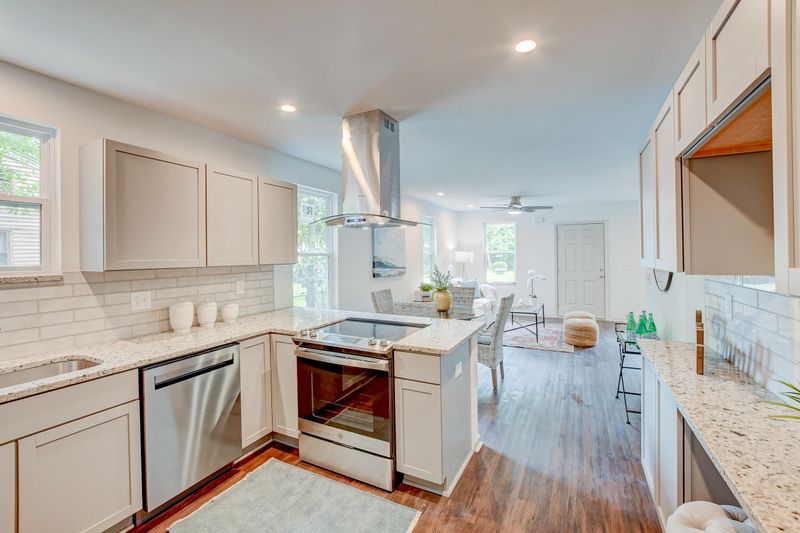 2758 Houston St, North Charleston, SC 29405