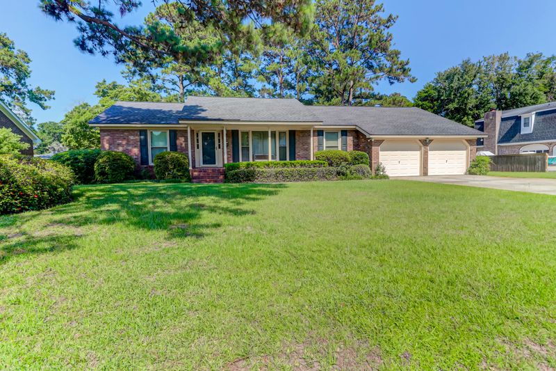 904 Trowman Ln, Mount Pleasant, SC 29464