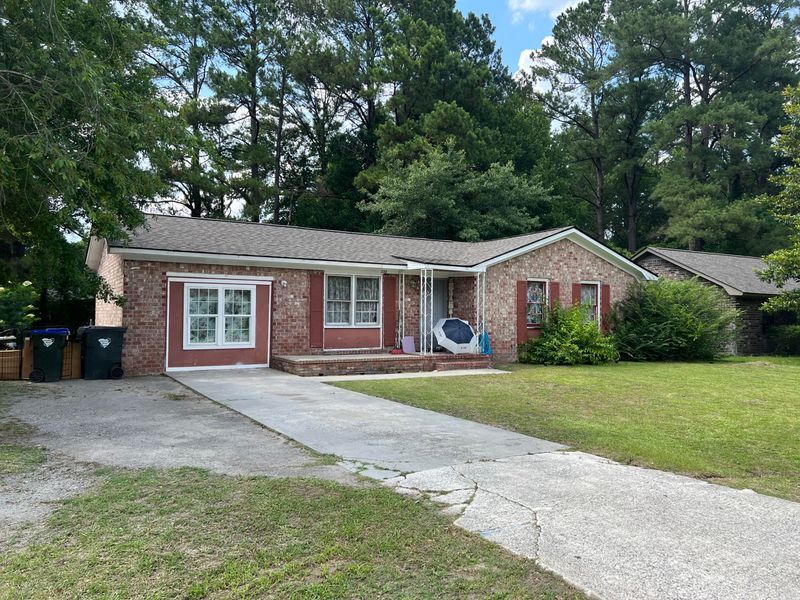 102 Bluebell Ave, Summerville, SC 29483