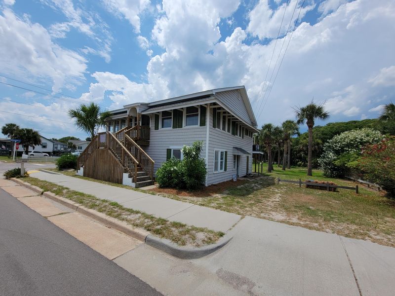 1505 Palmetto Blvd, Edisto Beach, SC 29438