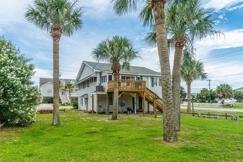 1505 Palmetto Blvd, Edisto Beach, SC 29438