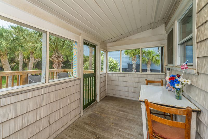 1505 Palmetto Blvd, Edisto Beach, SC 29438