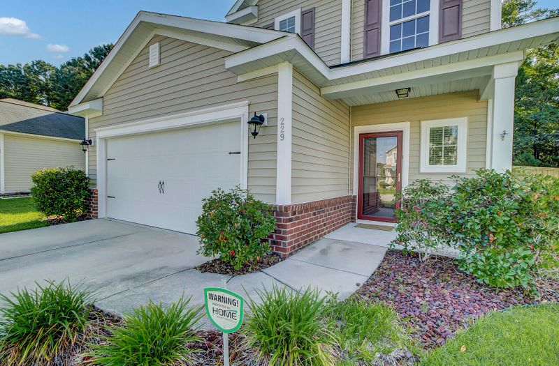 229 Oglethorpe Cir, Moncks Corner, SC 29461