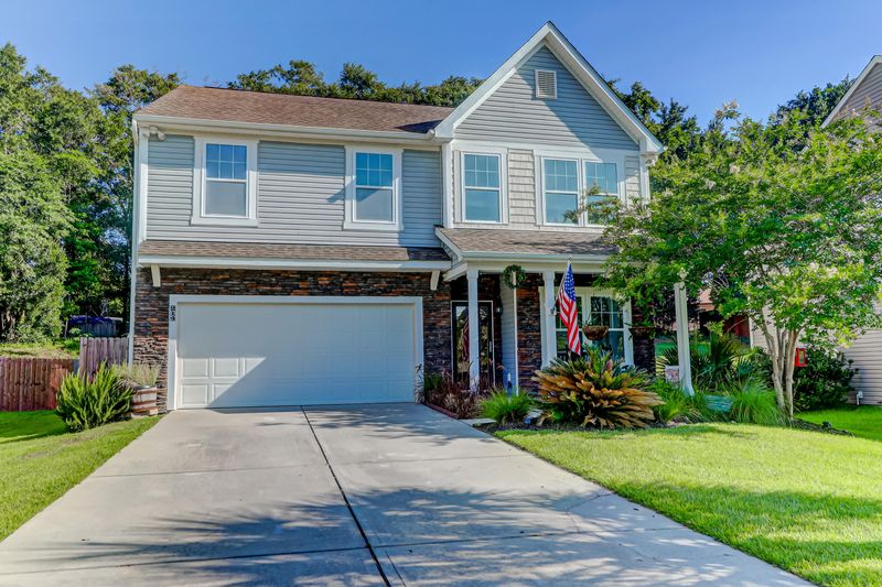 214 Medford Dr, Summerville, SC 29485