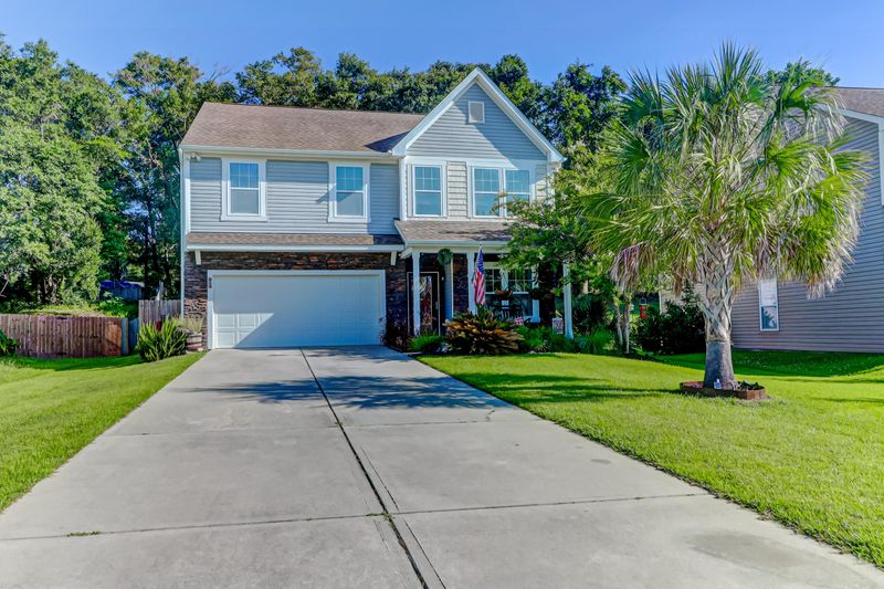 214 Medford Dr, Summerville, SC 29485