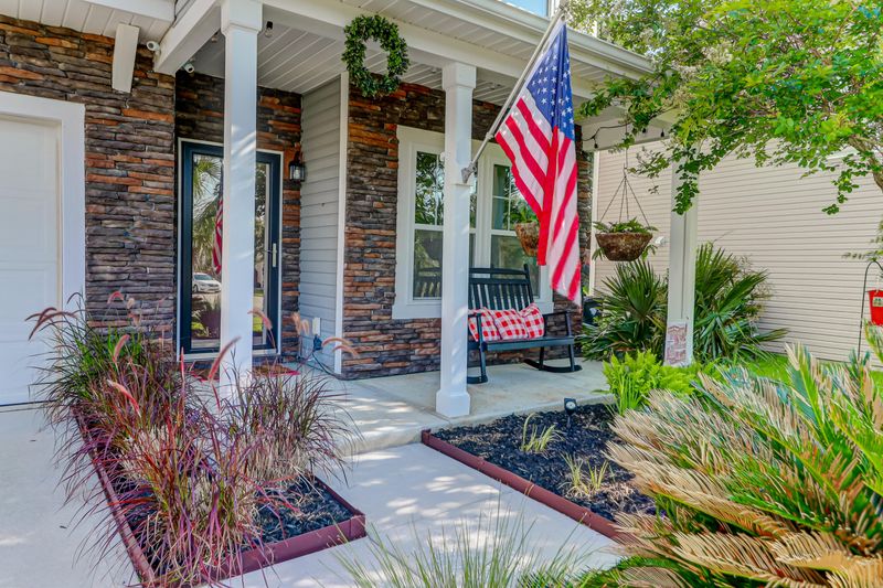 214 Medford Dr, Summerville, SC 29485