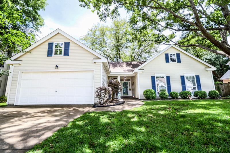 112 Monsarret Ln, Goose Creek, SC 29445