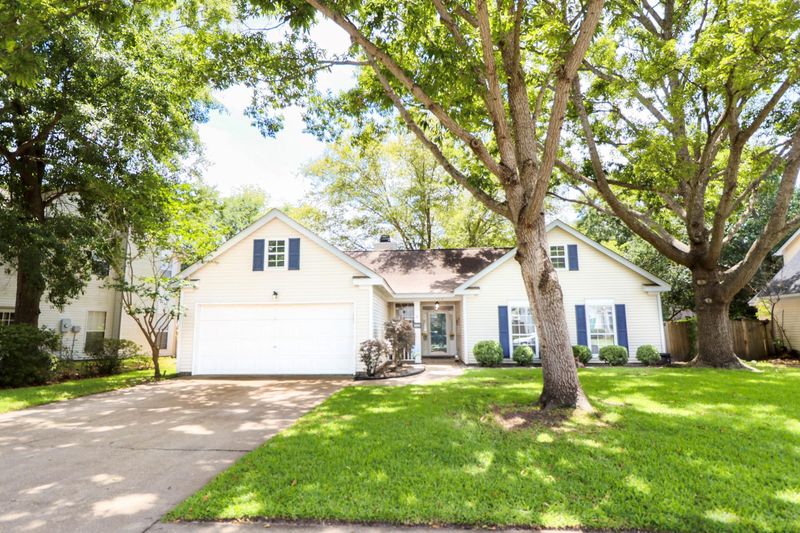 112 Monsarret Ln, Goose Creek, SC 29445