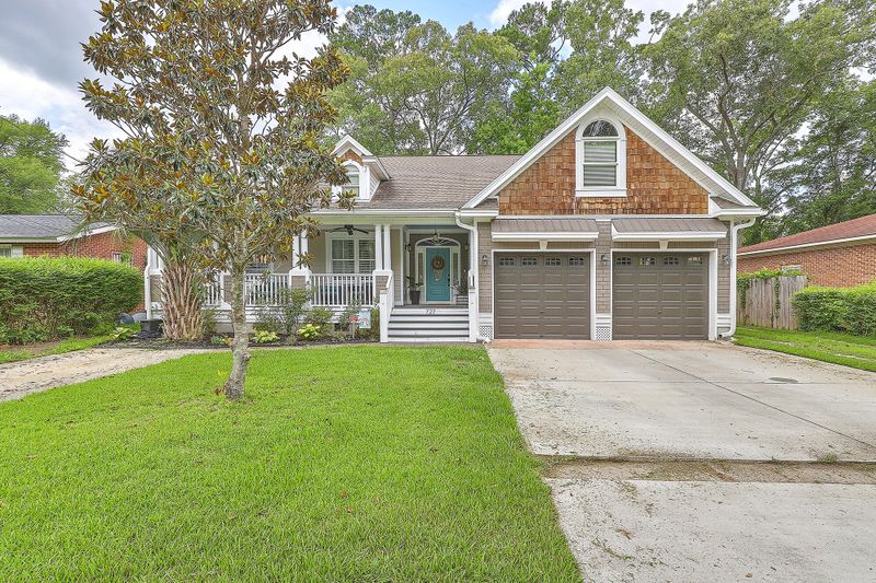 727 Hitching Post Rd, Charleston, SC 29414
