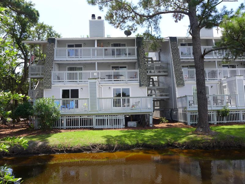 246 Sea Cloud Cir, Edisto Island, SC 29438