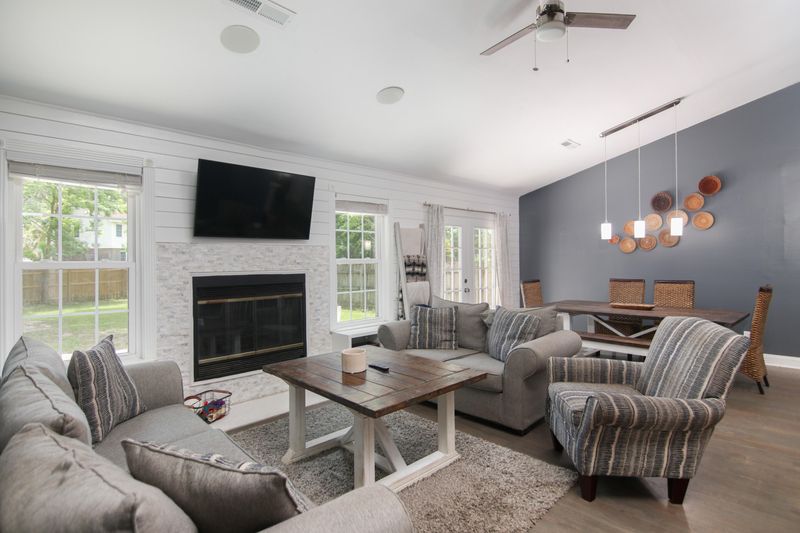 110 Durham Dr, Goose Creek, SC 29445