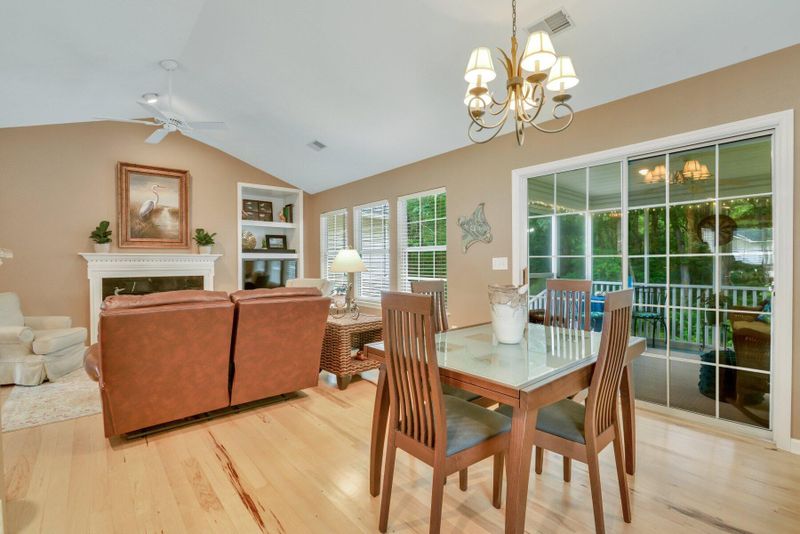 2568 Palmetto Hall Blvd, Mount Pleasant, SC 29466