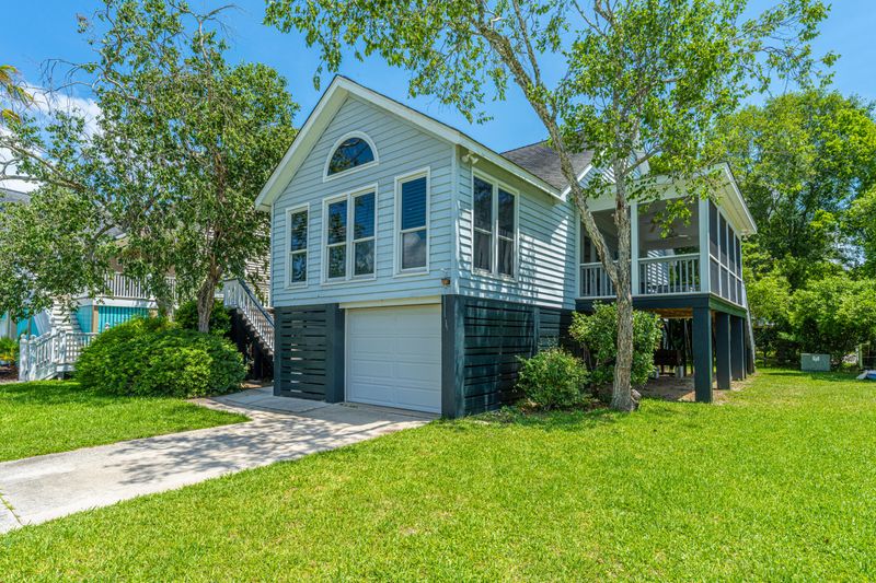 1536 Privateer Dr, Mount Pleasant, SC 29464