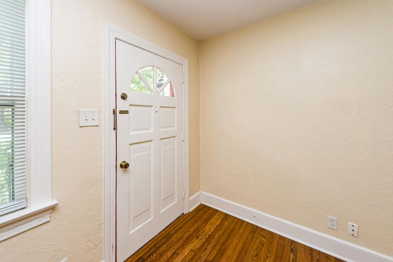 421 Wappoo Rd, Charleston, SC 29407