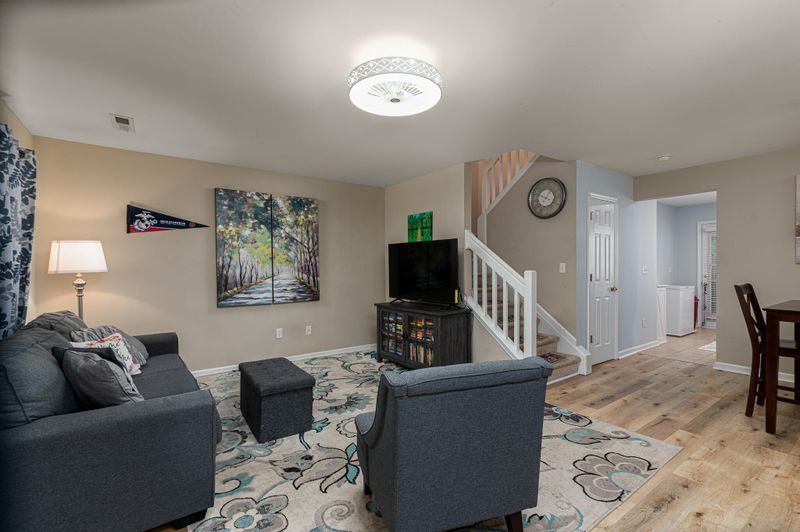 567 Tayrn Dr, Charleston, SC 29492