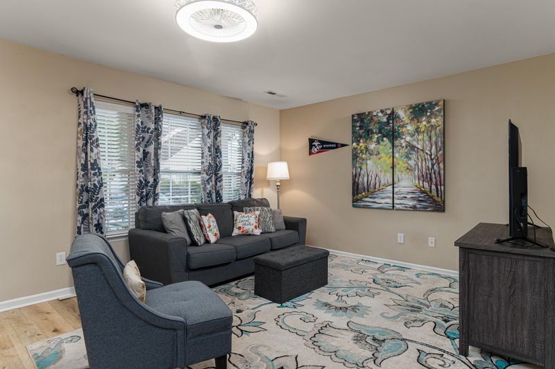 567 Tayrn Dr, Charleston, SC 29492