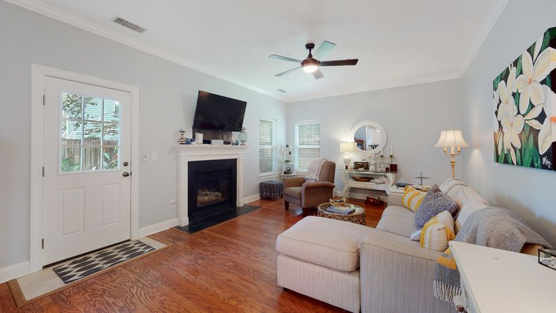 1048 Jamsie Cove Dr, Charleston, SC 29412