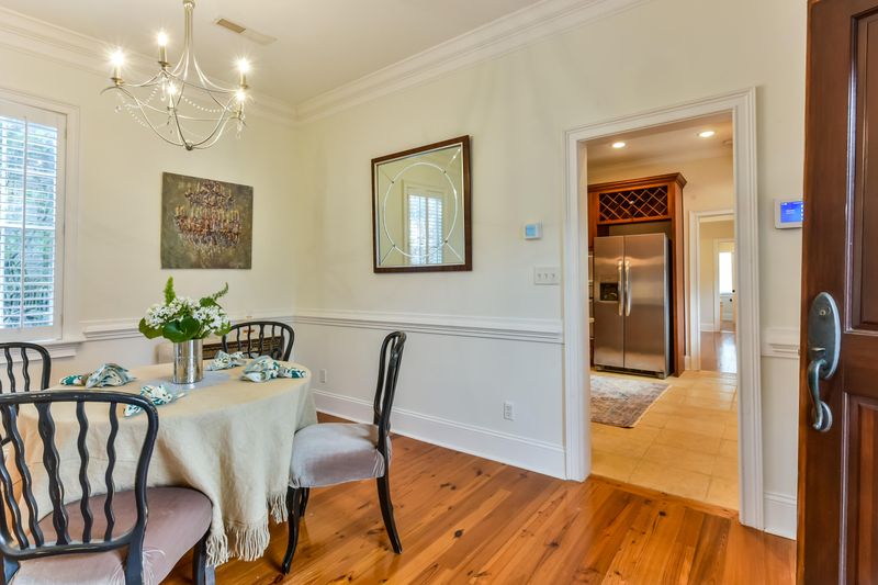 175 Wentworth St #A, Charleston, SC 29401