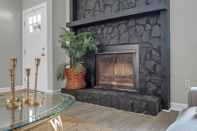 106 Peppertree Ln, North Charleston, SC 29420