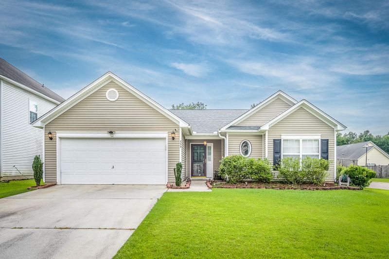 323 Brickhope Ln, Goose Creek, SC 29445