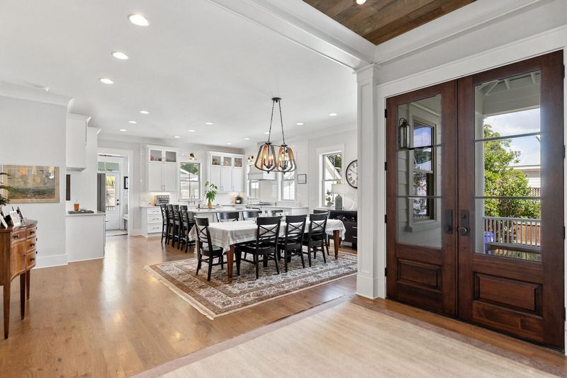 715 Simmons St, Mount Pleasant, SC 29464