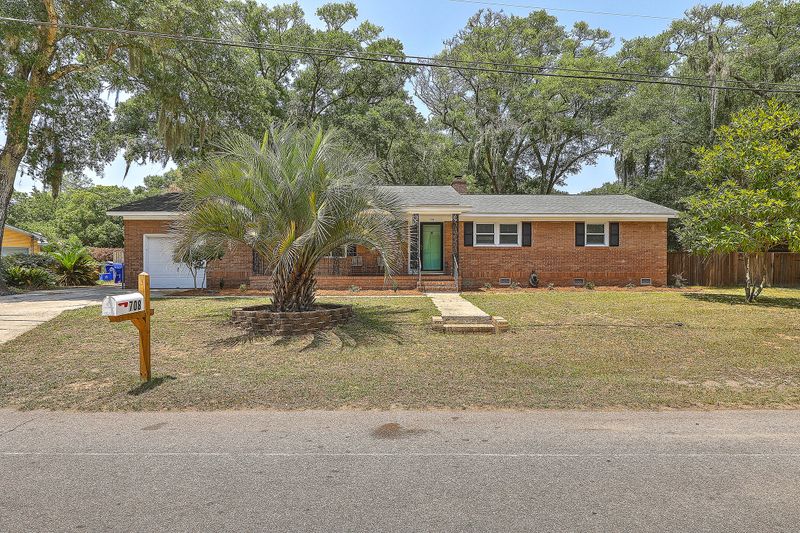 708 Schaffer St, Charleston, SC 29412