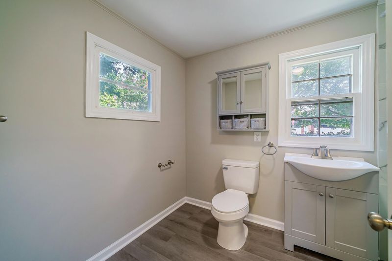 2316 Meeting Street Rd, North Charleston, SC 29405