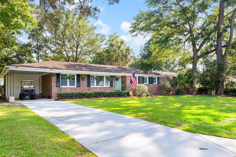 1831 Alice Dr, Charleston, SC 29407