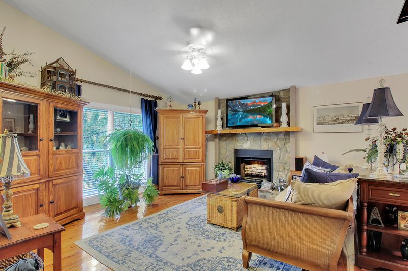 6 Glengary Ct, Charleston, SC 29414
