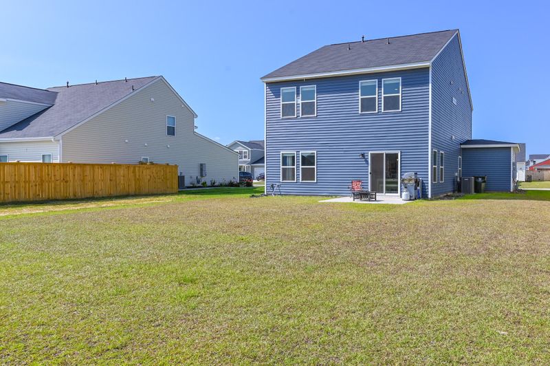 402 Carrara Dr, Summerville, SC 29486