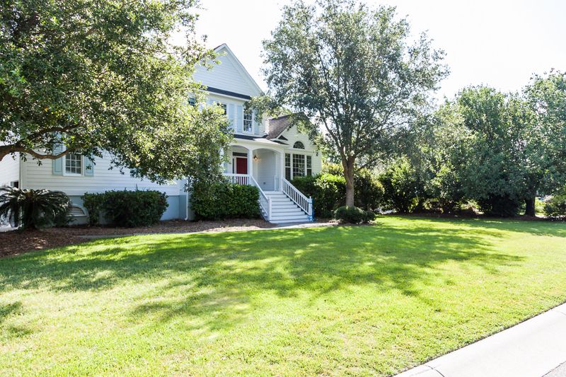 306 Oak Point Landing Dr, Mount Pleasant, SC 29464